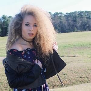 Meet your Posher, Arielle